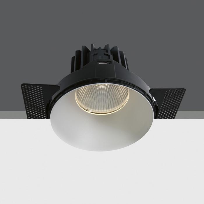 WHITE LED 50W@1400mA / 38W@1050mA WW 24deg TRIMLESS.